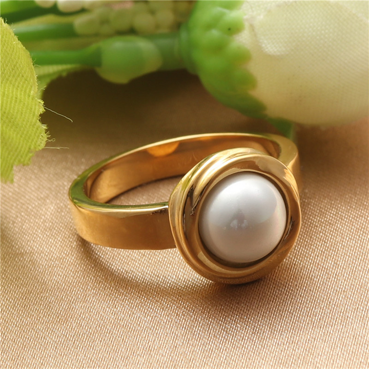 Lorelei – Elegant All Pearl Ring