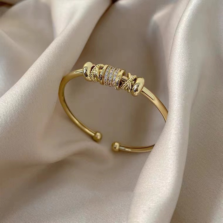Journee - Adjustable Bracelet with Golden Charms