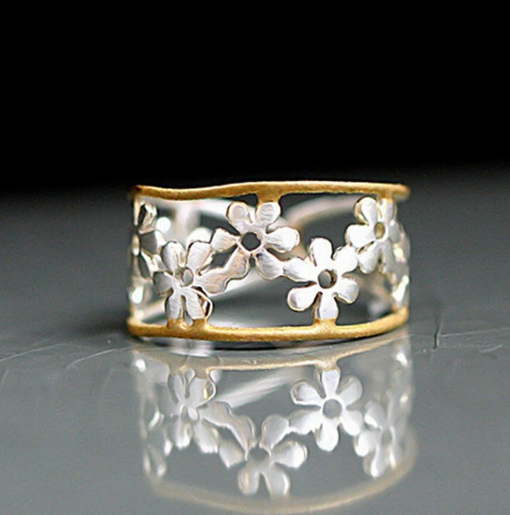 Indie – Irregular Hollow Daisy Ring