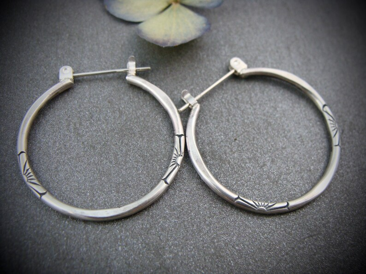 Alexa – Vintage Silver Hoop Earrings