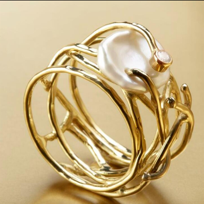 Alyssa – Vintage Thin Golden & Pearl Ring