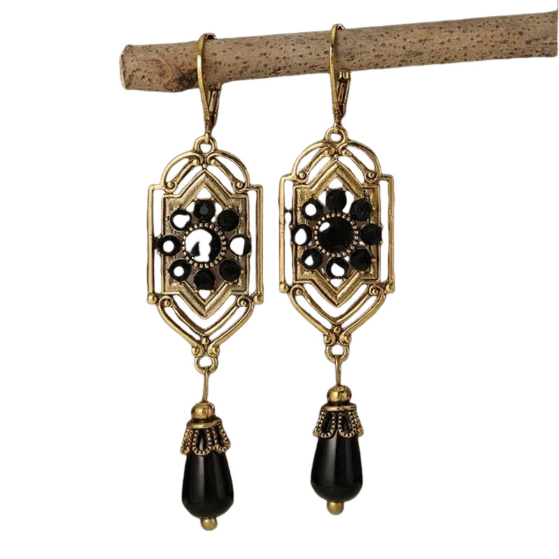 Paisleigh – Vintage Black Dangling Crystal Earrings