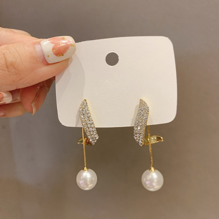 Esther - Pearl Earrings in Gold