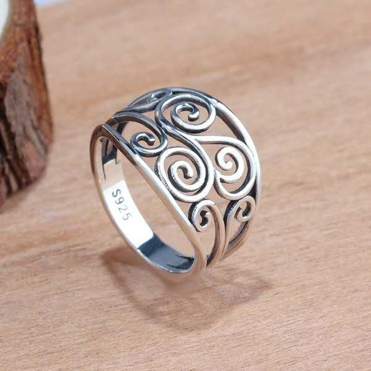 Erin – Vintage Silver Hollow Ring