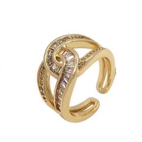 Tindra -  Knotted Elegant Ring