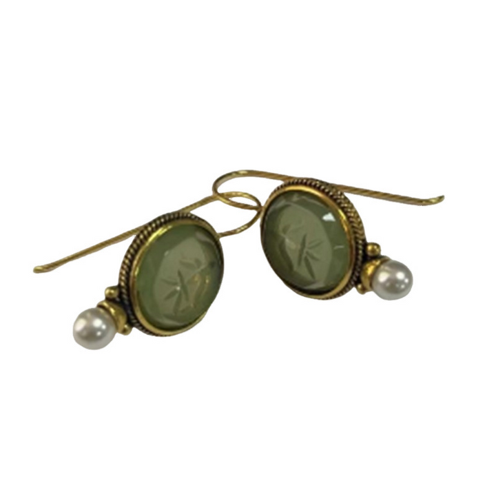 Leona – Vintage Green Stone Pearl Earrings