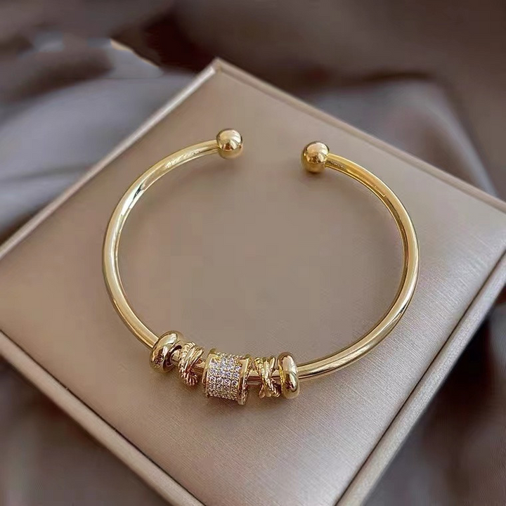 Journee - Adjustable Bracelet with Golden Charms