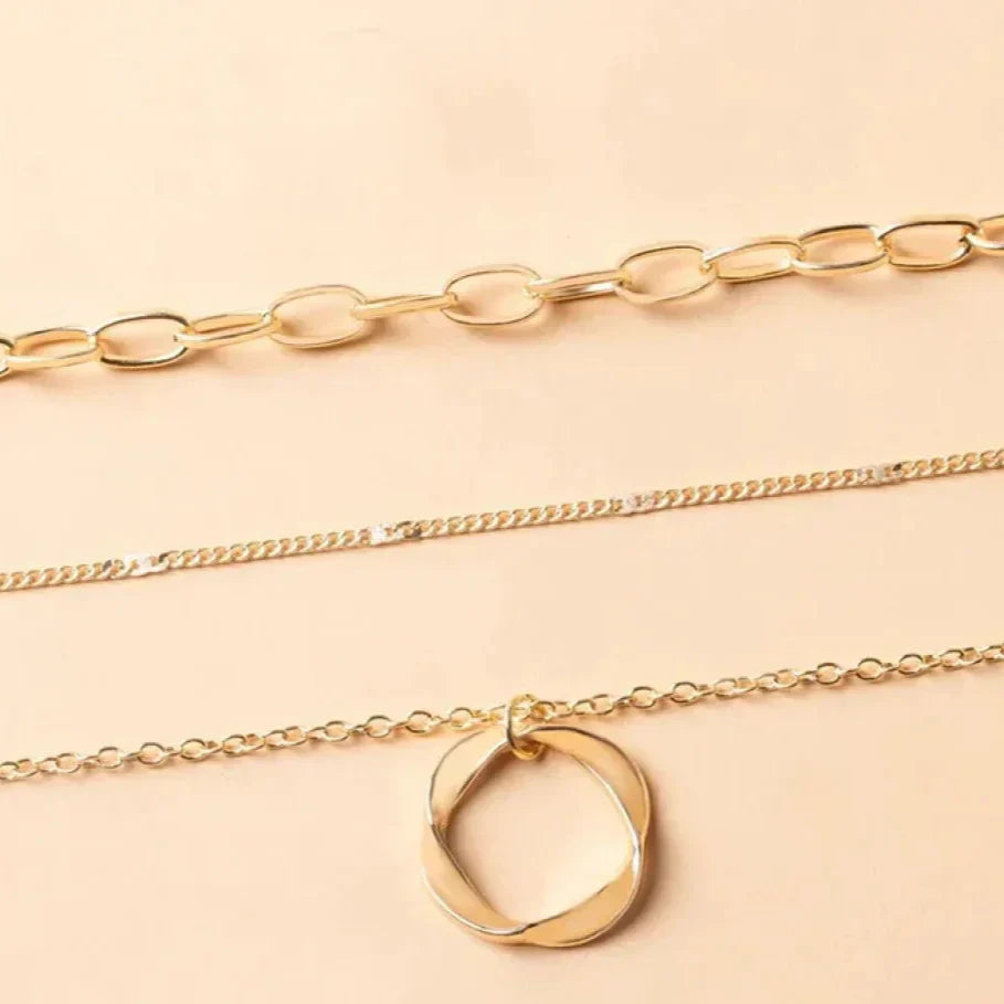 Elira - Vintage Gold Layered Chain & Pendant Necklace